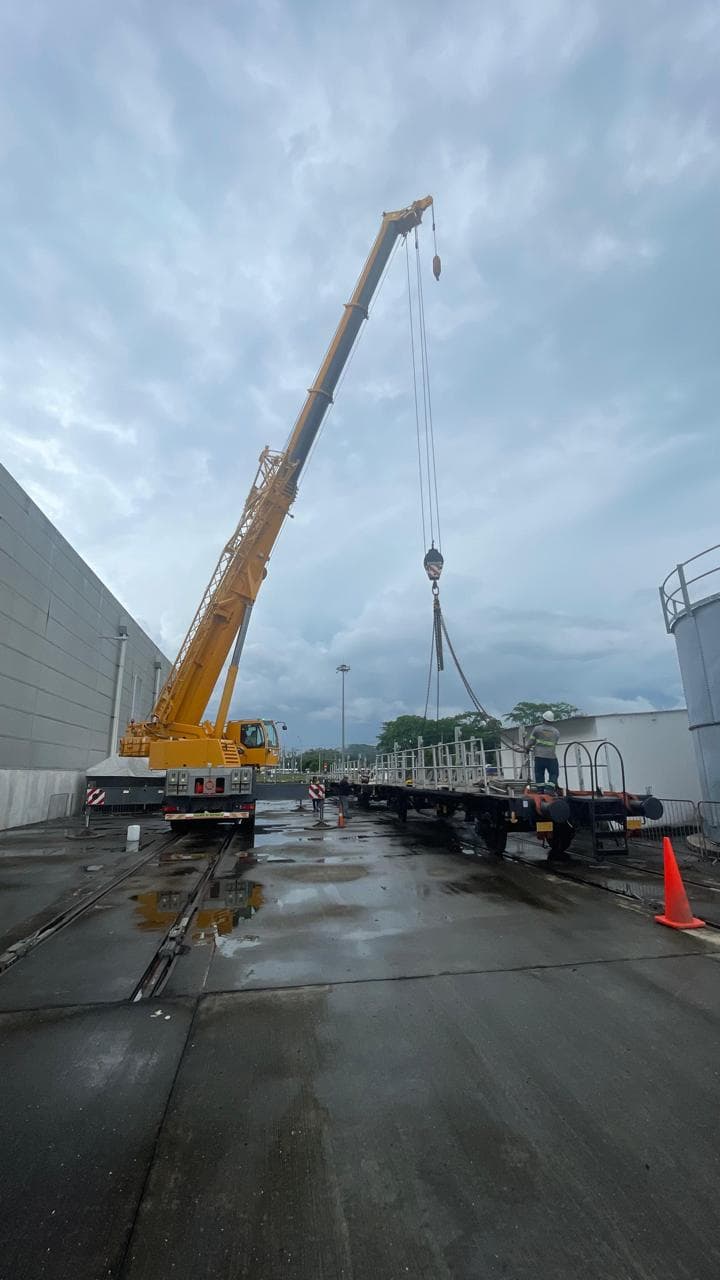 Izado de Estructura — Proyecto Línea 1 del Metro de Panamá