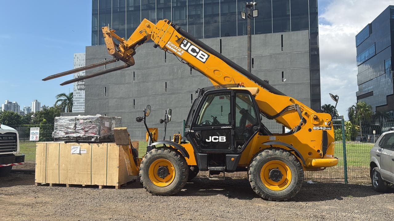 Grúa telescópica JCB 540-170 (II) de 4 toneladas para izaje pesado